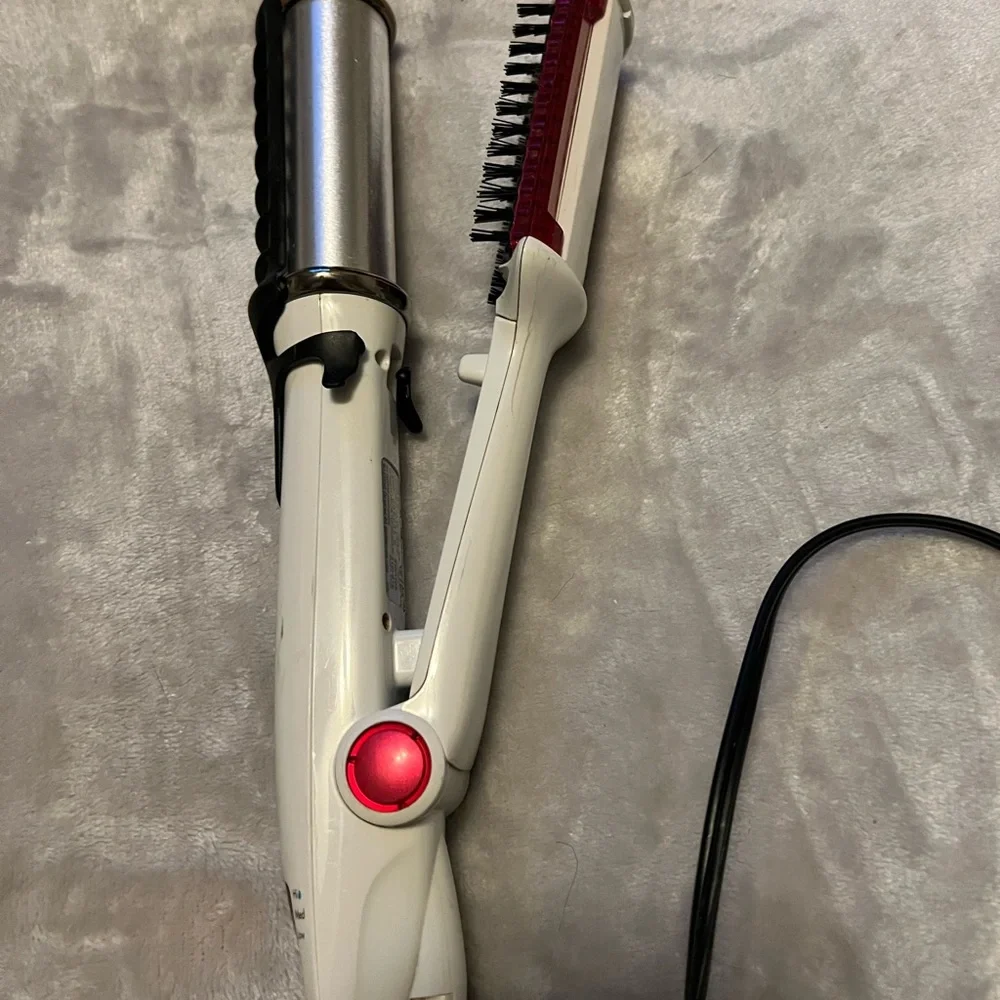 White and Pink Hair Styling Tool - Picture 13 of 15